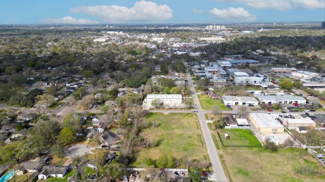 5909 Cypress Street, Houston, TX 77074