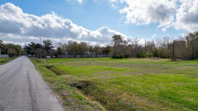 5909 Cypress Street, Houston, TX 77074