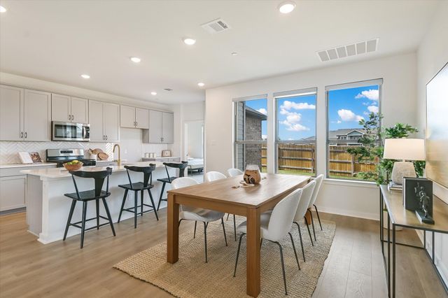 2500 FOREST CREEK DR 904, Round Rock, TX 78665