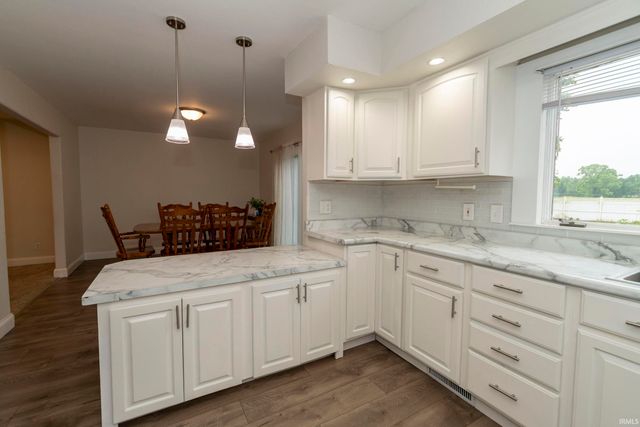 18964 County Road 20, Goshen, IN 46528