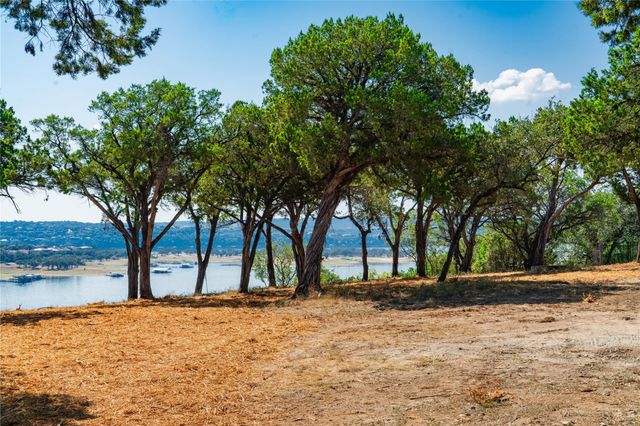 720 S Angel Light DR, Spicewood, TX 78669