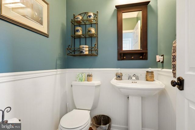 12 BENNINGTON DR, Medford, NJ 08055