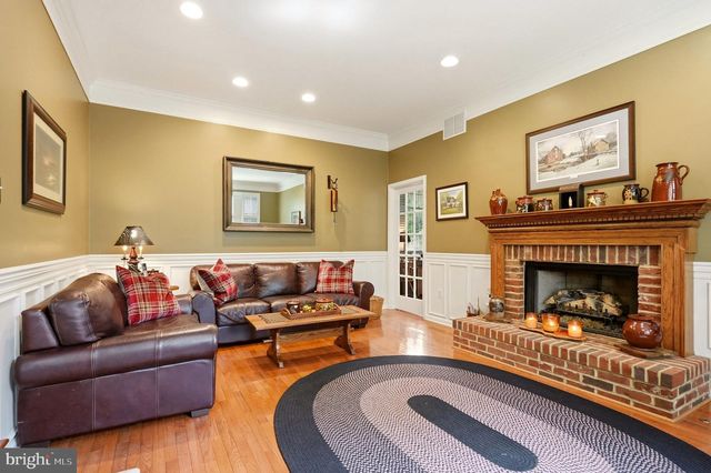 12 BENNINGTON DR, Medford, NJ 08055