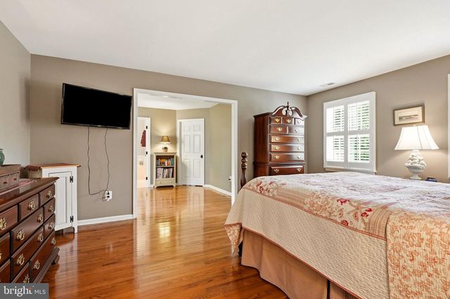 12 BENNINGTON DR, Medford, NJ 08055