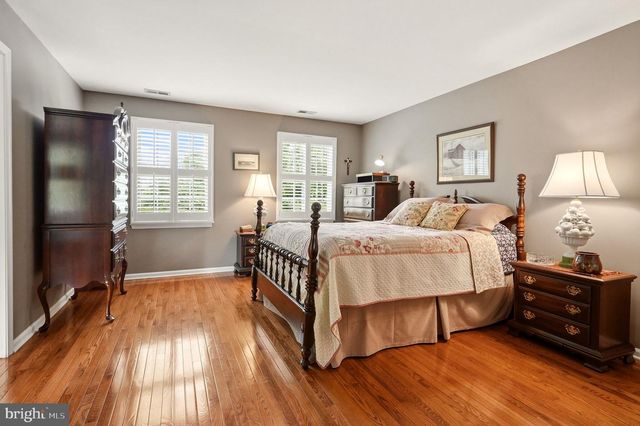 12 BENNINGTON DR, Medford, NJ 08055