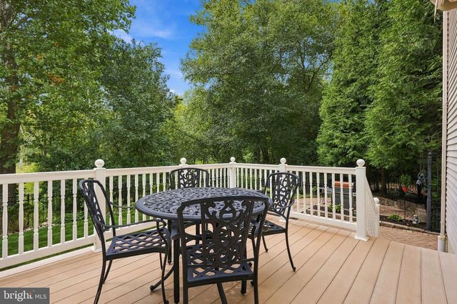 12 BENNINGTON DR, Medford, NJ 08055