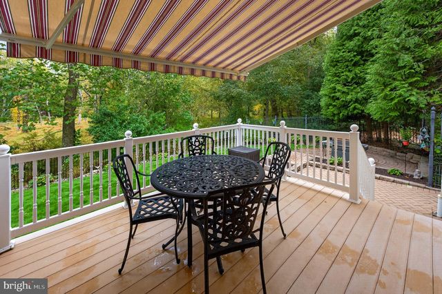 12 BENNINGTON DR, Medford, NJ 08055