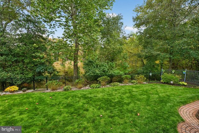 12 BENNINGTON DR, Medford, NJ 08055