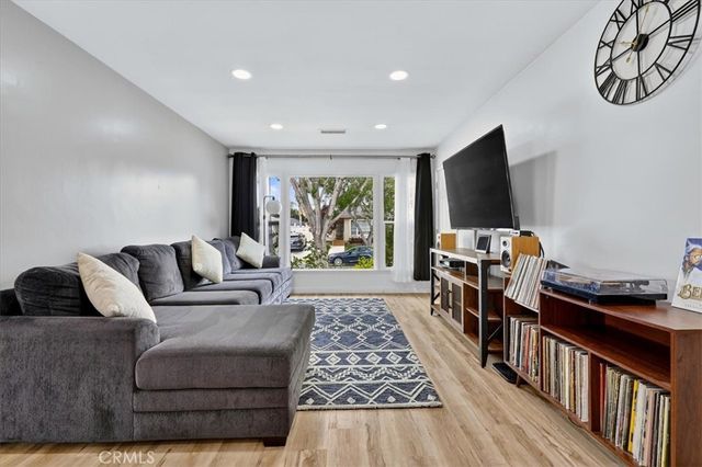 4722 OCANA Avenue, Lakewood, CA 90713