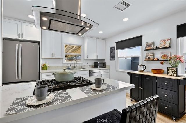 4722 OCANA Avenue, Lakewood, CA 90713