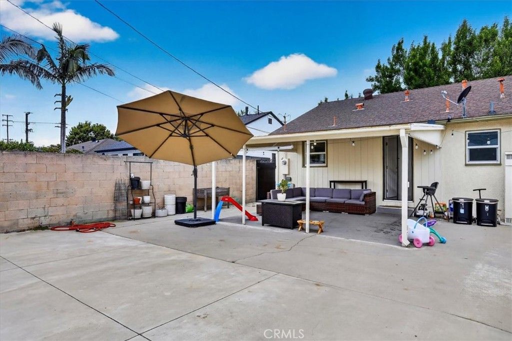 Image 54 of property listing at 4722 OCANA Avenue, Lakewood, CA 90713