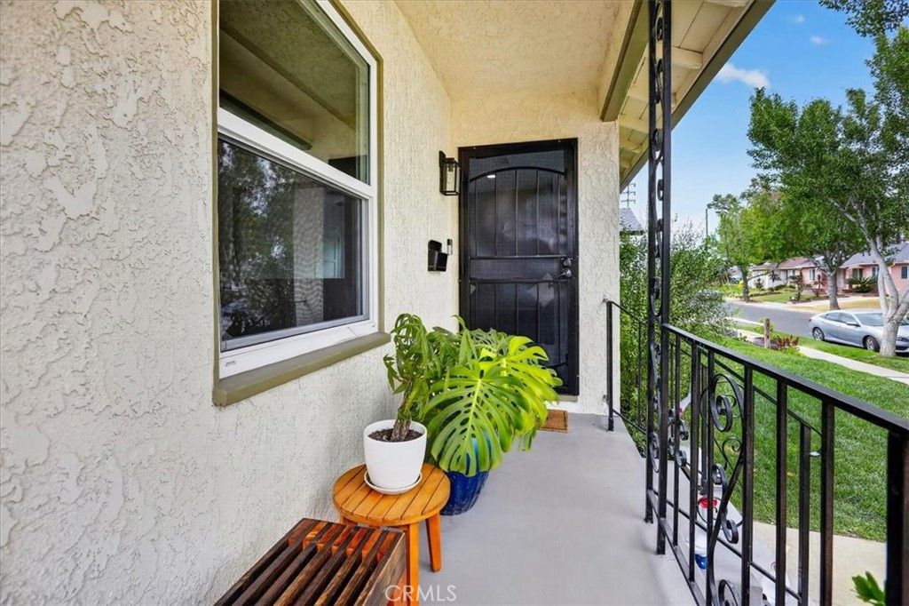 Image 6 of property listing at 4722 OCANA Avenue, Lakewood, CA 90713