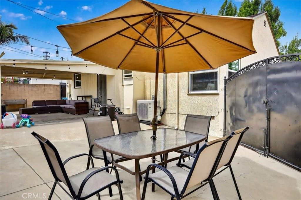 Image 60 of property listing at 4722 OCANA Avenue, Lakewood, CA 90713
