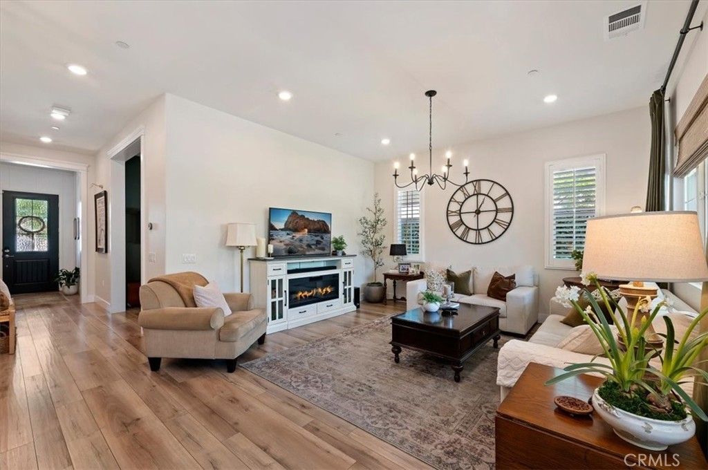 Image 14 of property listing at 4719 S Moneta Privado, Ontario, CA 91761