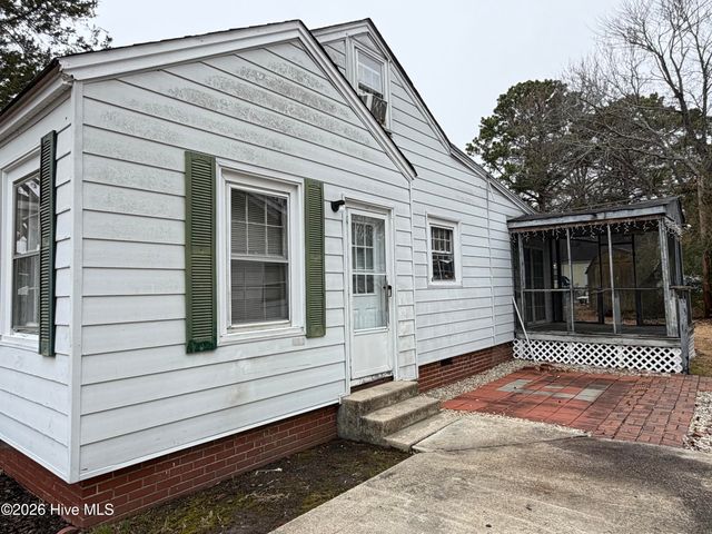 130 S Fairview Circle, Tarboro, NC 27886
