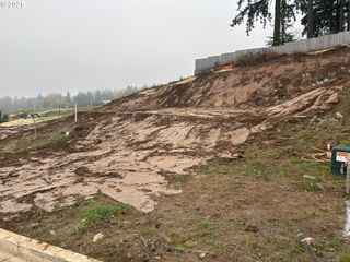 16092 Serres Farms Way 51, Oregon City, OR 97045