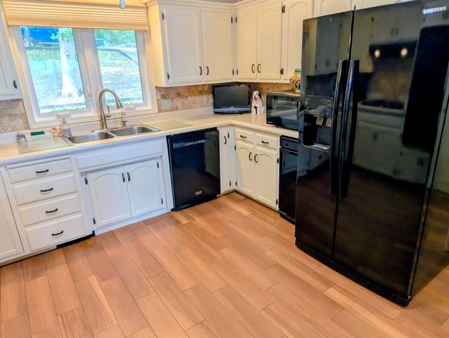 46 Acoma Drive, Branson West, MO 65737