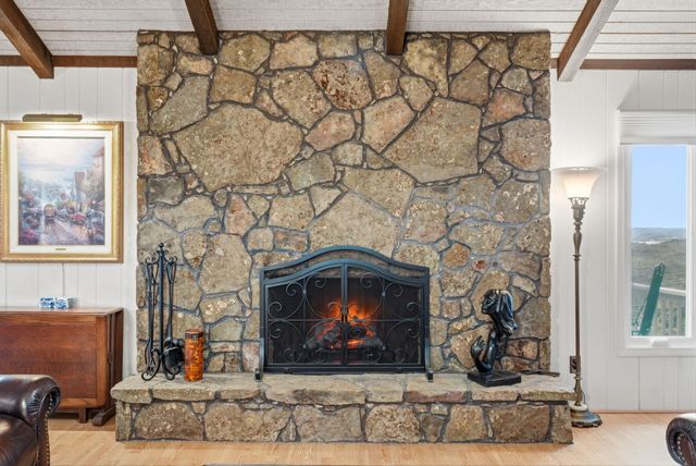 46 Acoma Drive, Branson West, MO 65737