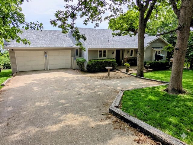 46 Acoma Drive, Branson West, MO 65737