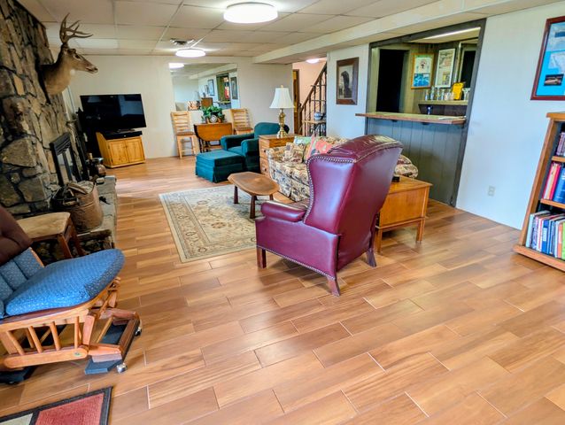 46 Acoma Drive, Branson West, MO 65737