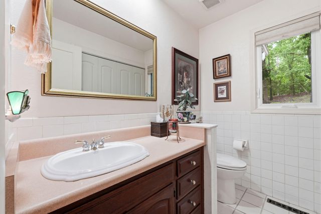 46 Acoma Drive, Branson West, MO 65737