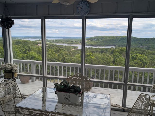 46 Acoma Drive, Branson West, MO 65737