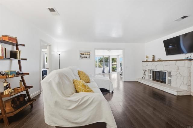 421 Hillcrest Lane, Fallbrook, CA 92028