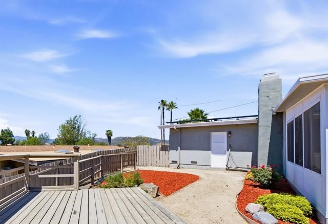 421 Hillcrest Lane, Fallbrook, CA 92028