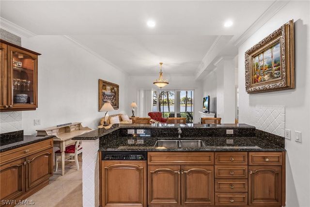 9255 Museo CIR 103, Naples, FL 34114