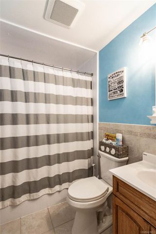 2449 F Union Boulevard 9B, Islip, NY 11751