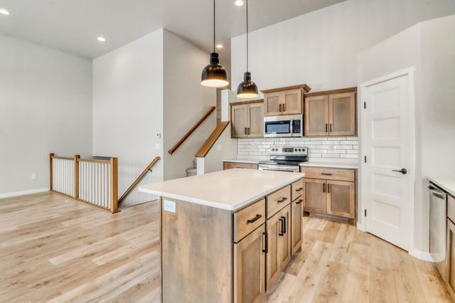 7345 27th Street S, Fargo, ND 58104