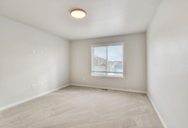 7345 27th Street S, Fargo, ND 58104