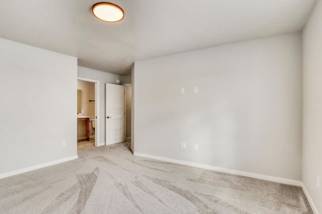 7345 27th Street S, Fargo, ND 58104