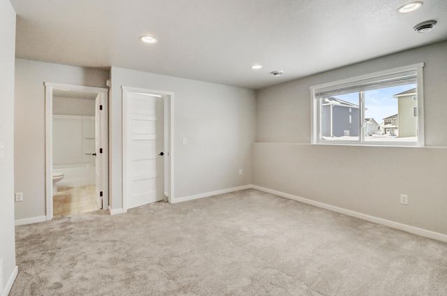 7345 27th Street S, Fargo, ND 58104