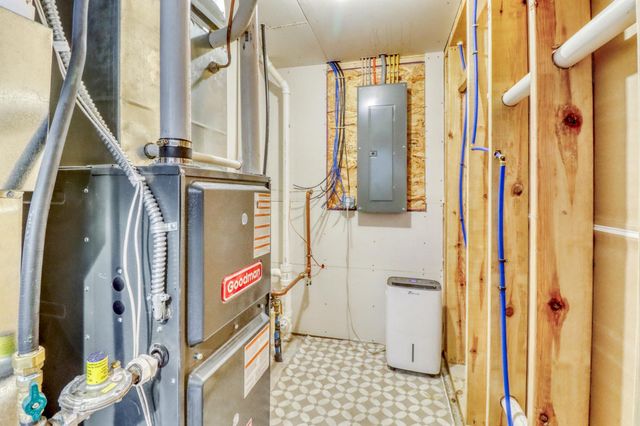 7345 27th Street S, Fargo, ND 58104