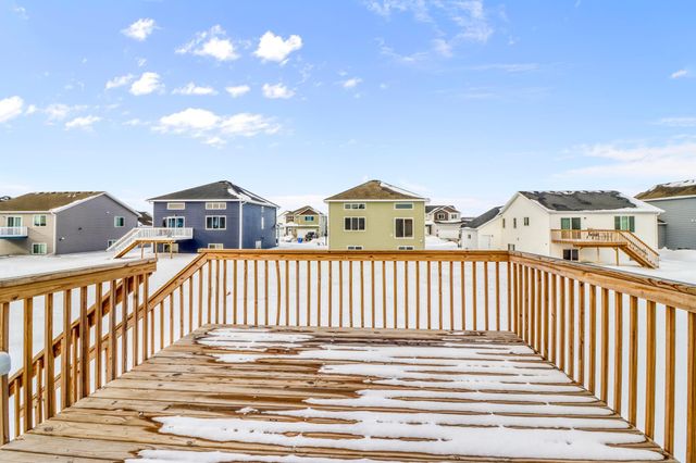 7345 27th Street S, Fargo, ND 58104