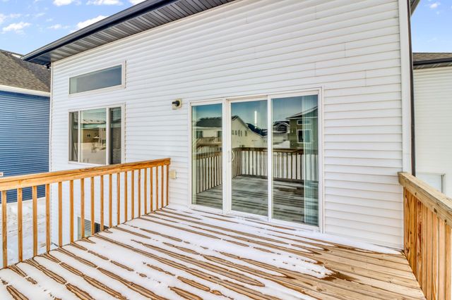 7345 27th Street S, Fargo, ND 58104