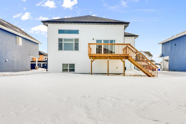 7345 27th Street S, Fargo, ND 58104