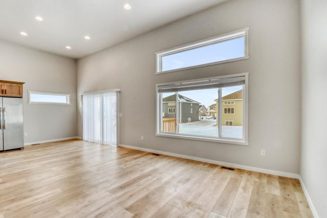 7345 27th Street S, Fargo, ND 58104