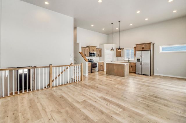 7345 27th Street S, Fargo, ND 58104