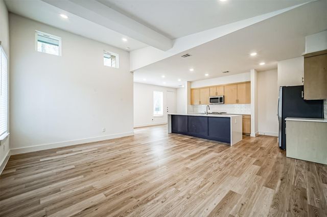 2523 Appian Way B, Roman Forest, TX 77357
