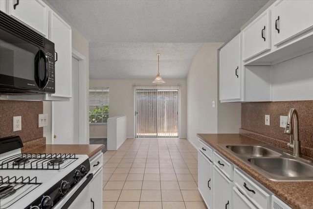 4318 Daisy Meadow Drive, Katy, TX 77449