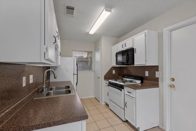 4318 Daisy Meadow Drive, Katy, TX 77449