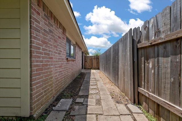 4318 Daisy Meadow Drive, Katy, TX 77449