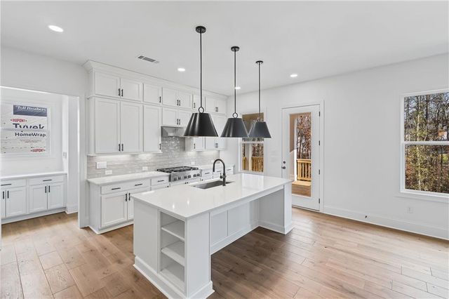 717 Keystone Drive, Woodstock, GA 30188