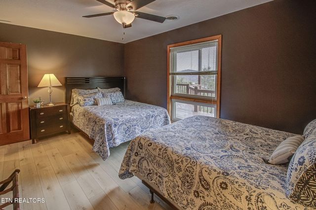 110 Little Deer Path Lane, Lafollette, TN 37766