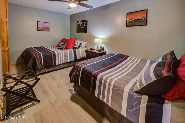 110 Little Deer Path Lane, Lafollette, TN 37766