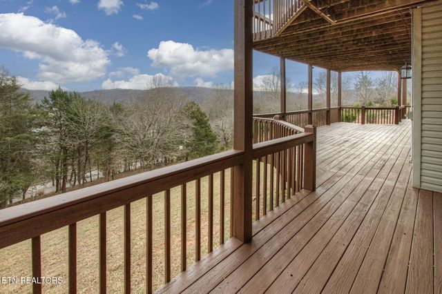 110 Little Deer Path Lane, Lafollette, TN 37766