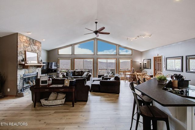 110 Little Deer Path Lane, Lafollette, TN 37766