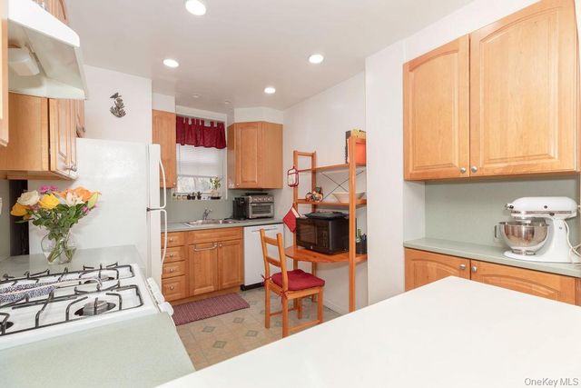 1328 Midland Avenue 1A, Bronxville, NY 10708